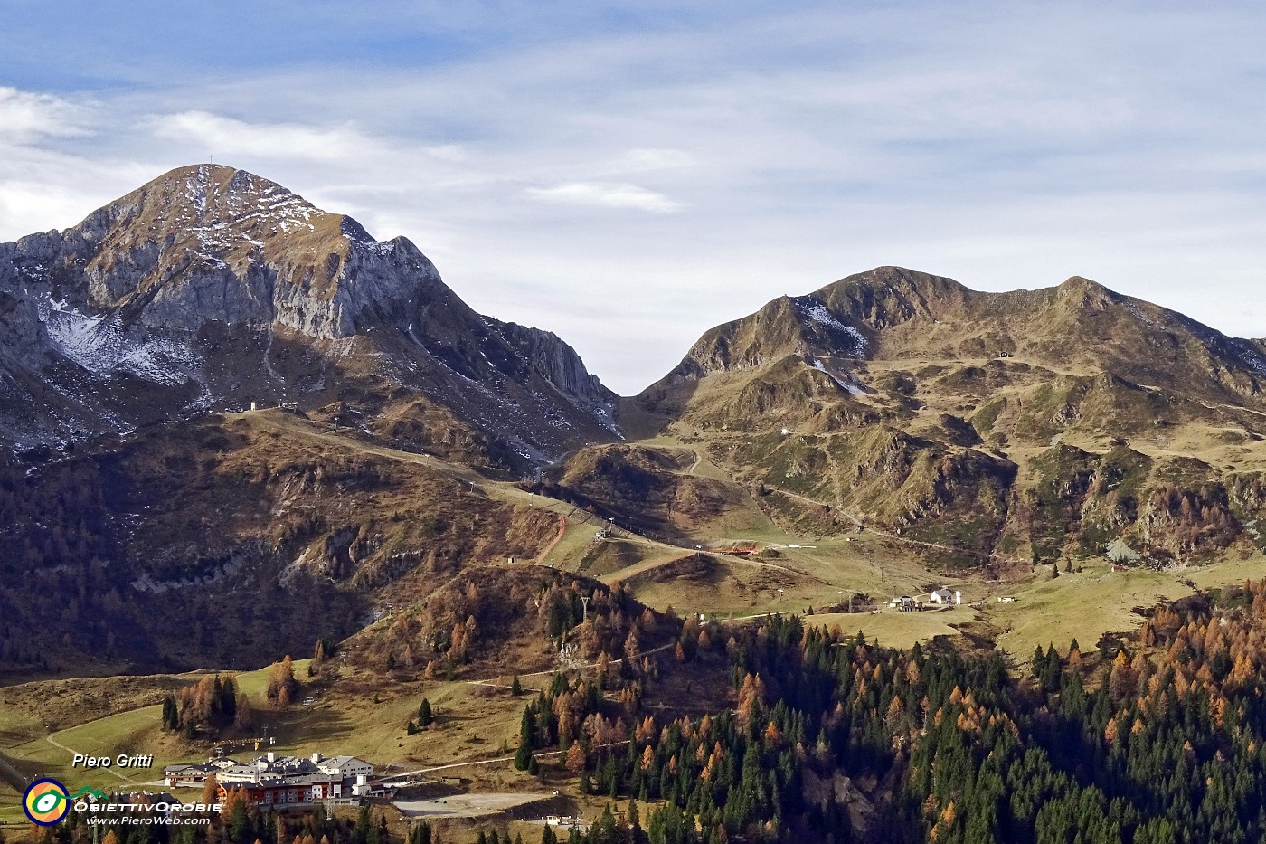 29 Dalla Baita Nuova vista verso San Simone e Monti Cavallo e Silltri co.JPG -                                